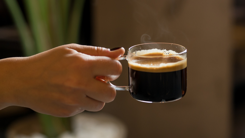 Tạo thói quen buổi sáng giúp giảm dần lượng cà phê